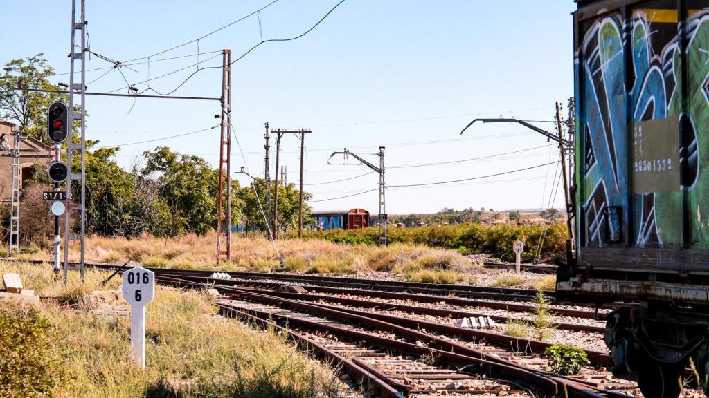 El semáforo de la estación de Algodor, todavía en funcionamiento.