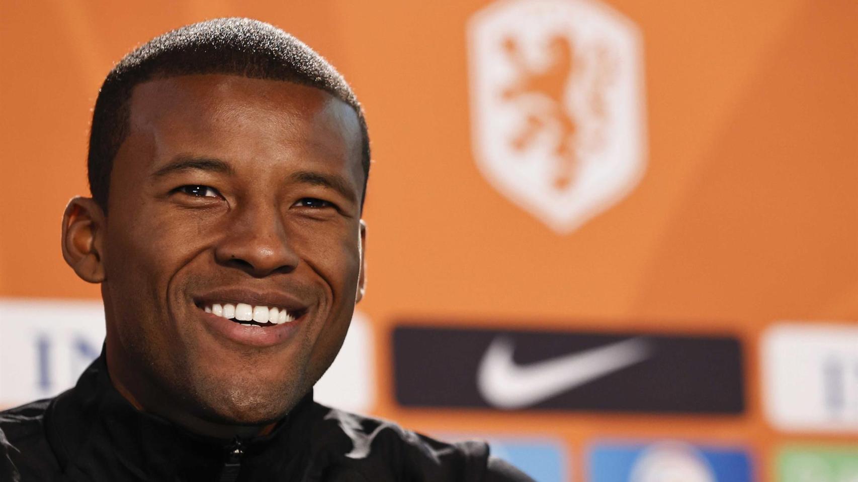 Georginio Wijnaldum, en rueda de prensa con la selección de Holanda