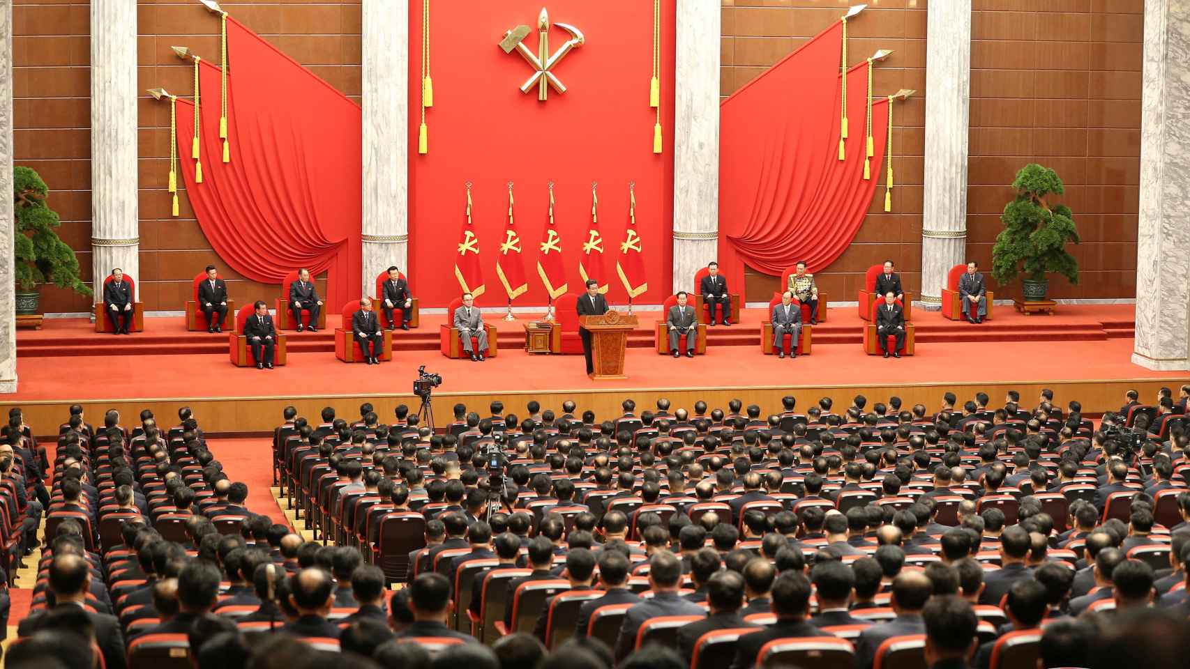 Kim Jong-un durante su discurso con motivo del 76 aniversario del Partido de los Trabajadores.