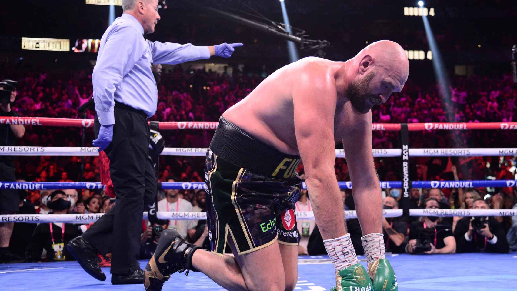 Tyson Fury, tras ganar y retener el cinturón del peso pesado de la WBC