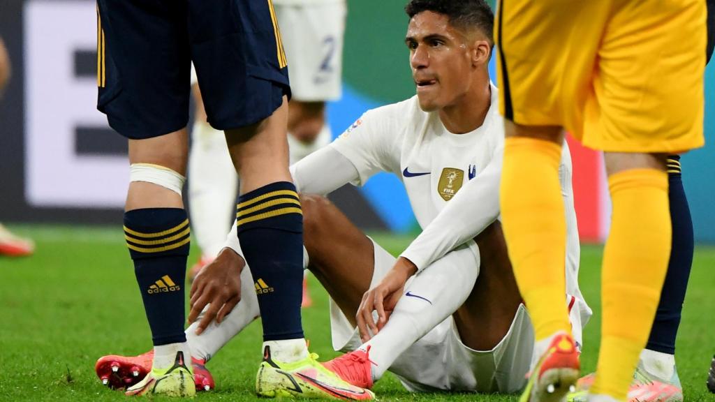 Raphaël Varane, tras lesionarse durante la final de la UEFA Nations League 2021