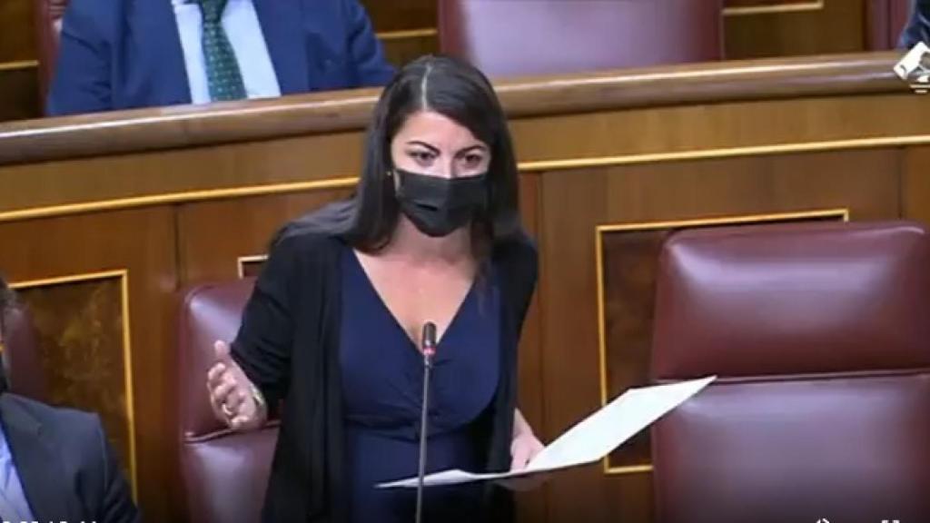 La diputada de Vox Macarena Olona este miércoles en la sesión de control al Gobierno.