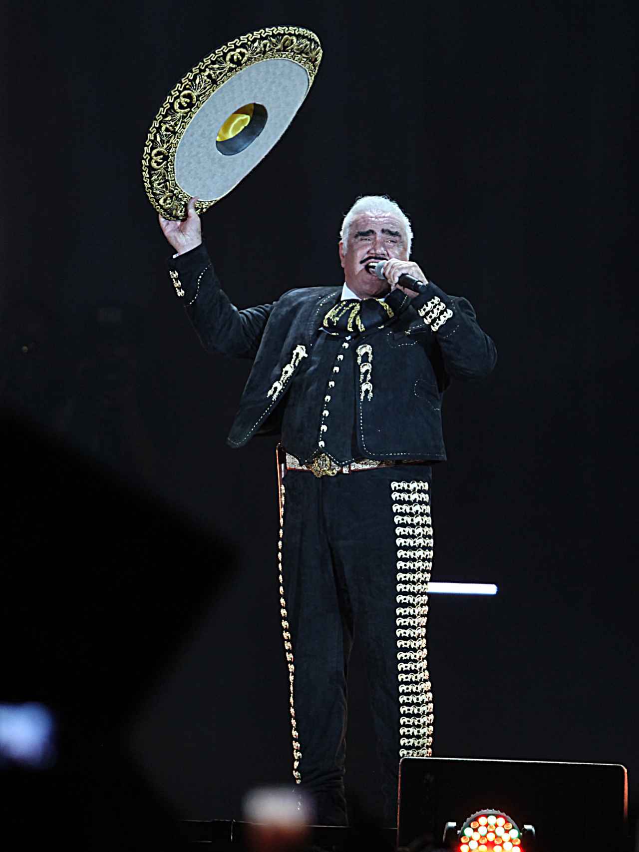 Vicente Fernández durante un concierto en Ciudad de México.