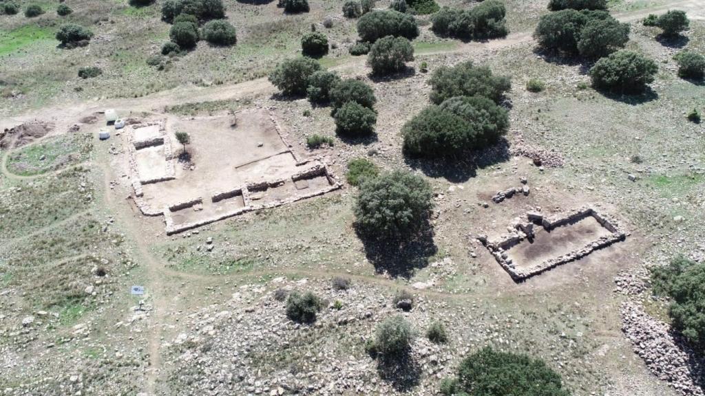 Vista aérea de los vestigios de la mezquita.