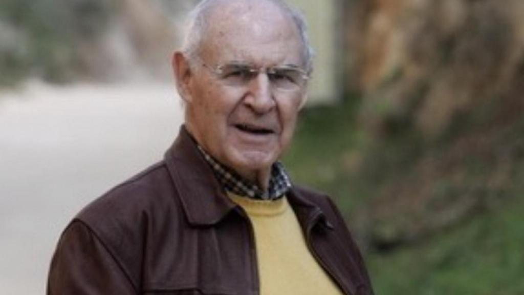 Emiliano Aguirre en la Trinchera del Ferrocarril de la sierra de Atapuerca. Foto Diario de Burgos/Ángel Ayala