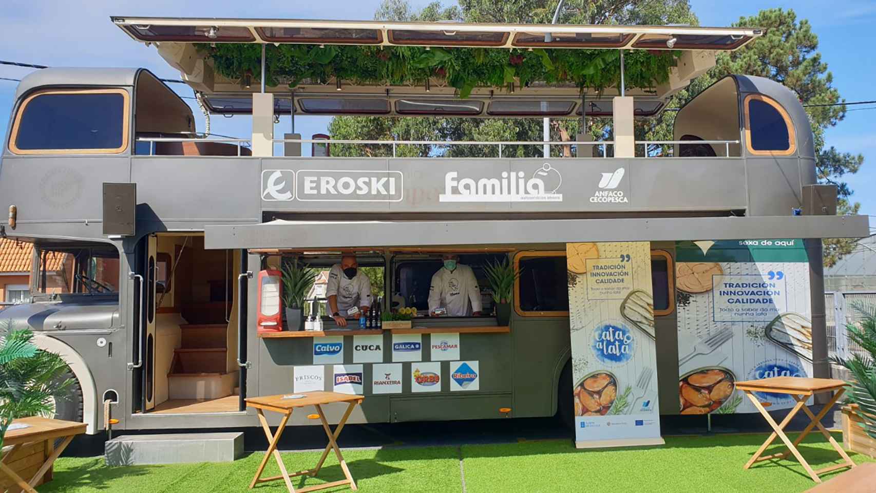 El ‘Food Truck’ Vegalsa Eroski acerca la conserva gallega al consumidor.