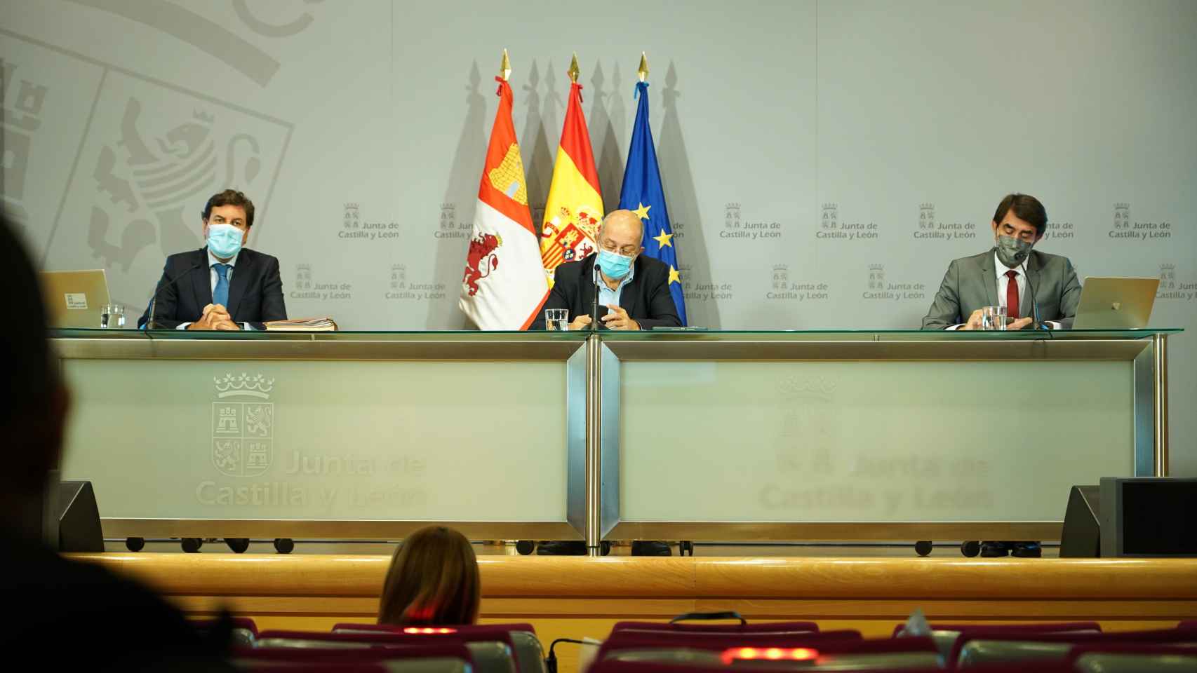 Francisco Igea, comparece junto al consejero de Economía, Carlos Fernández Carriedo, y el de Fomento y Medio Ambiente, Juan Carlos Suárez-Quiñones