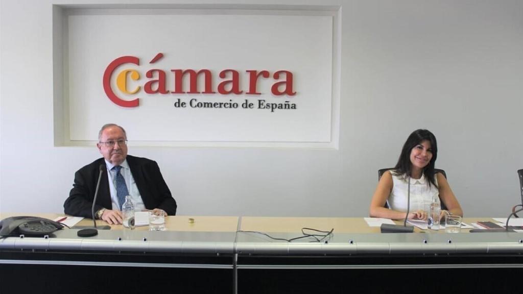 El presidente de la Cámara de Comercio de España, José Luis Bonet, y la presidenta de Sigma Dos, Rosa Díaz.
