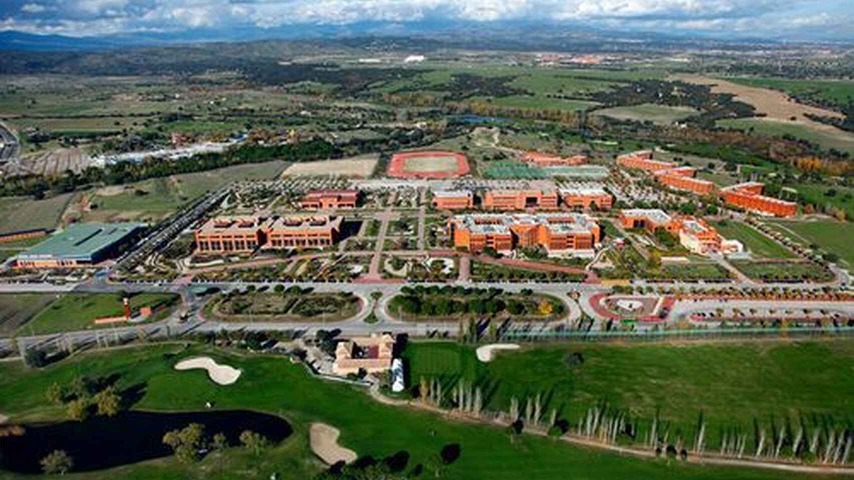 Vista del campus de la Universidad X El Sabio.