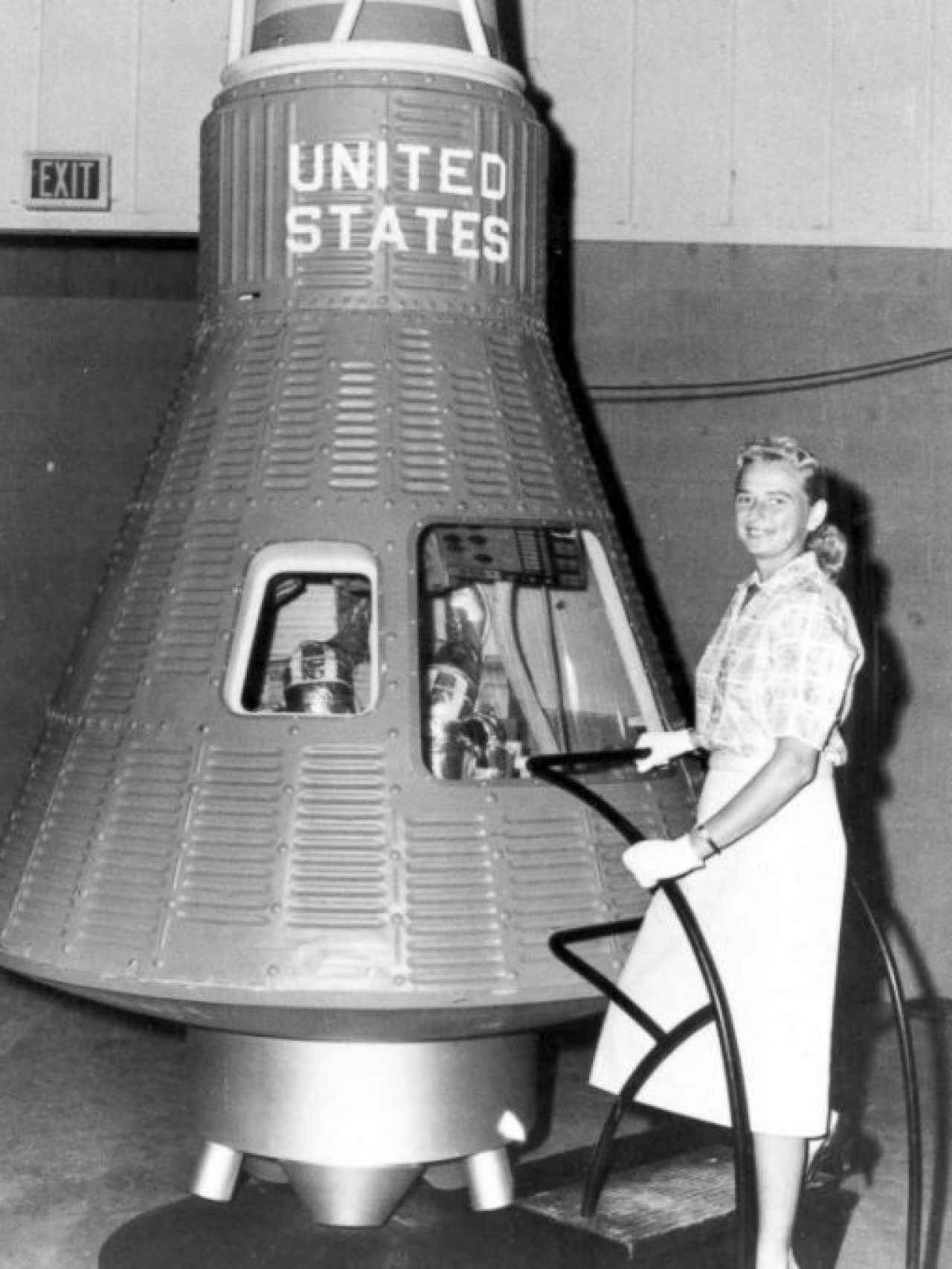 Jerrie Cobb, una de las 13 mujeres piloto del programa Lovelace Women in Space de 1960 que pasó las mismas pruebas físicas que sus homólogos masculinos, pero nunca llegó al espacio.
