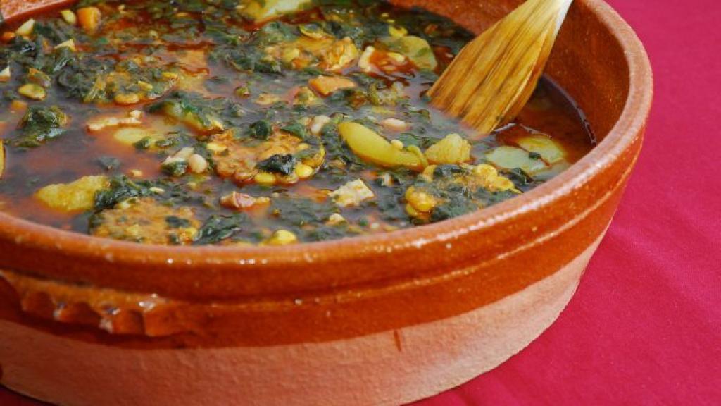 Cuando cocinaba, uno de los platos estrella de Kira Miró era el potaje canario.