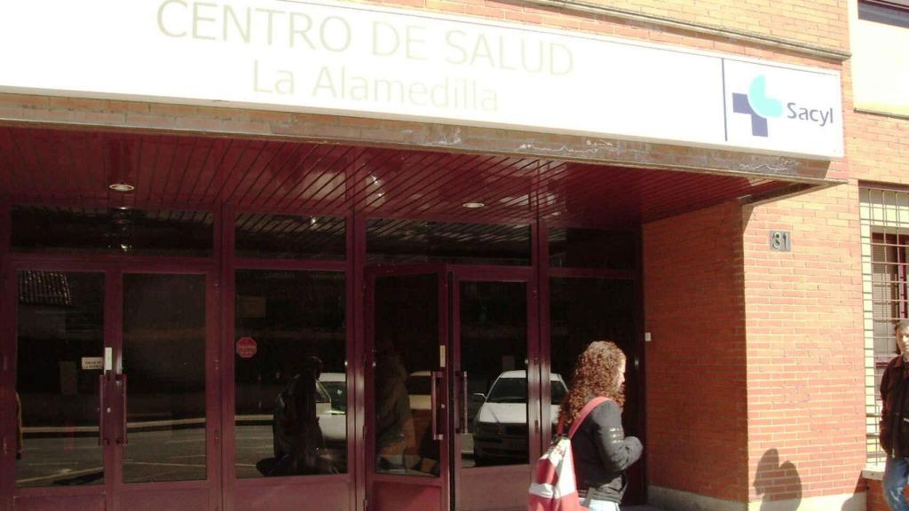 Imagen de archivo del centro de salud de La Alamedilla, que se descongestionará de consultas con la construcción del centro de salud de Prosperidad