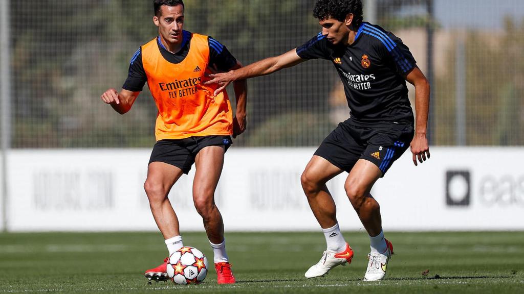 Lucas Vázquez y Jesús Vallejo, durante un entrenamiento del Real Madrid