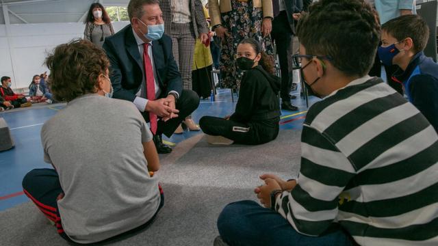 Page durante la inauguración del gimnasio en Belmonte.