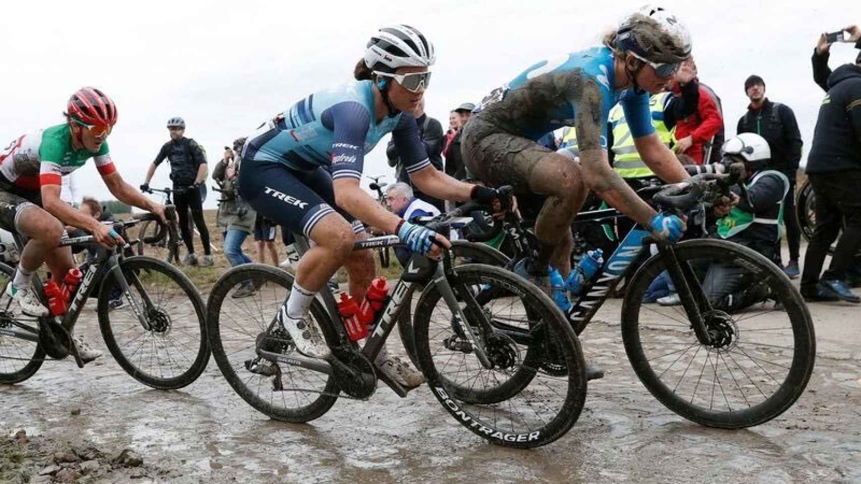 Las duras condiciones de la Paris-Roubaix femenina 2021