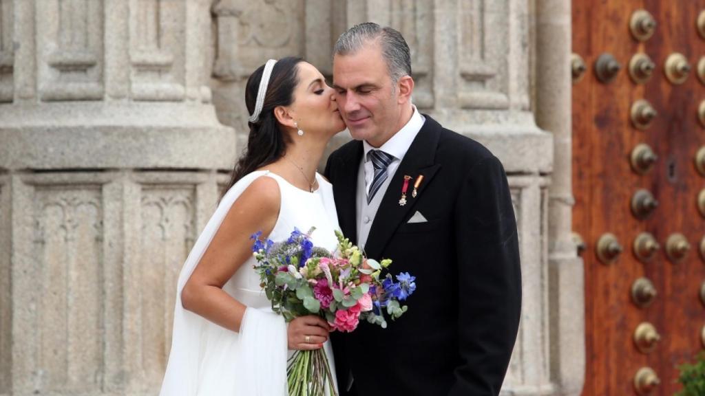 Ortega Smith y Paulina Sánchez del Río Nájera en el monasterio de San Juan de los Reyes de Toledo.