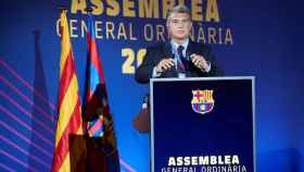 Joan Laporta ante los Socios Compromisarios en la Asamblea del Barça