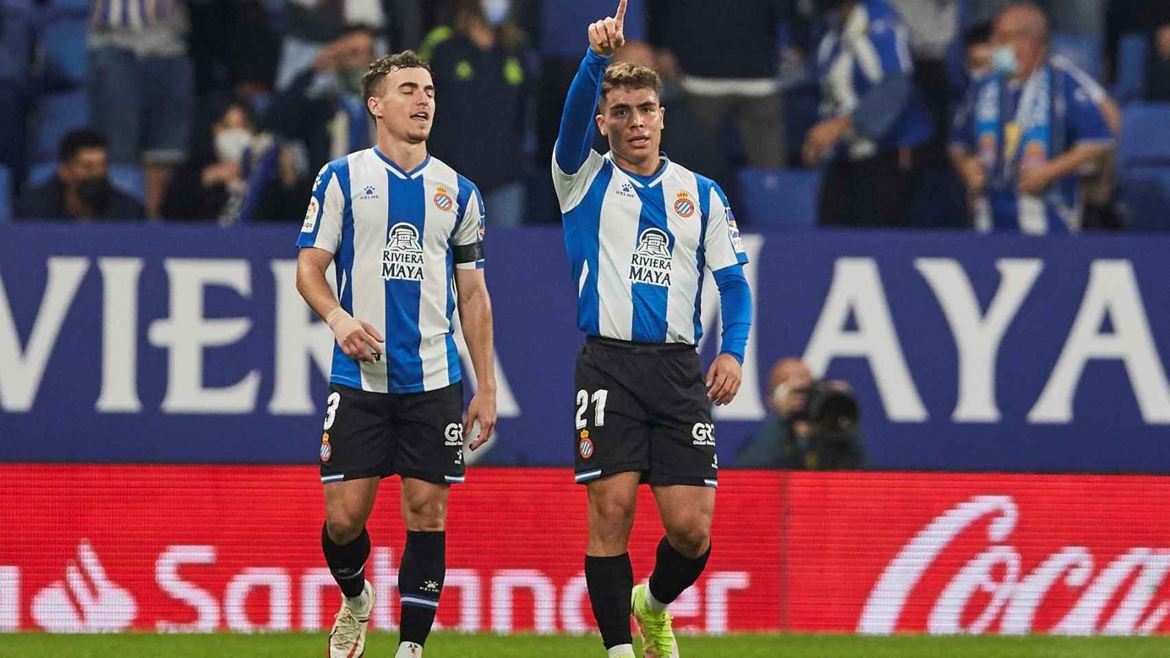 Nico Melamed celebra un gol con el Espanyol en La Liga 2021/2022