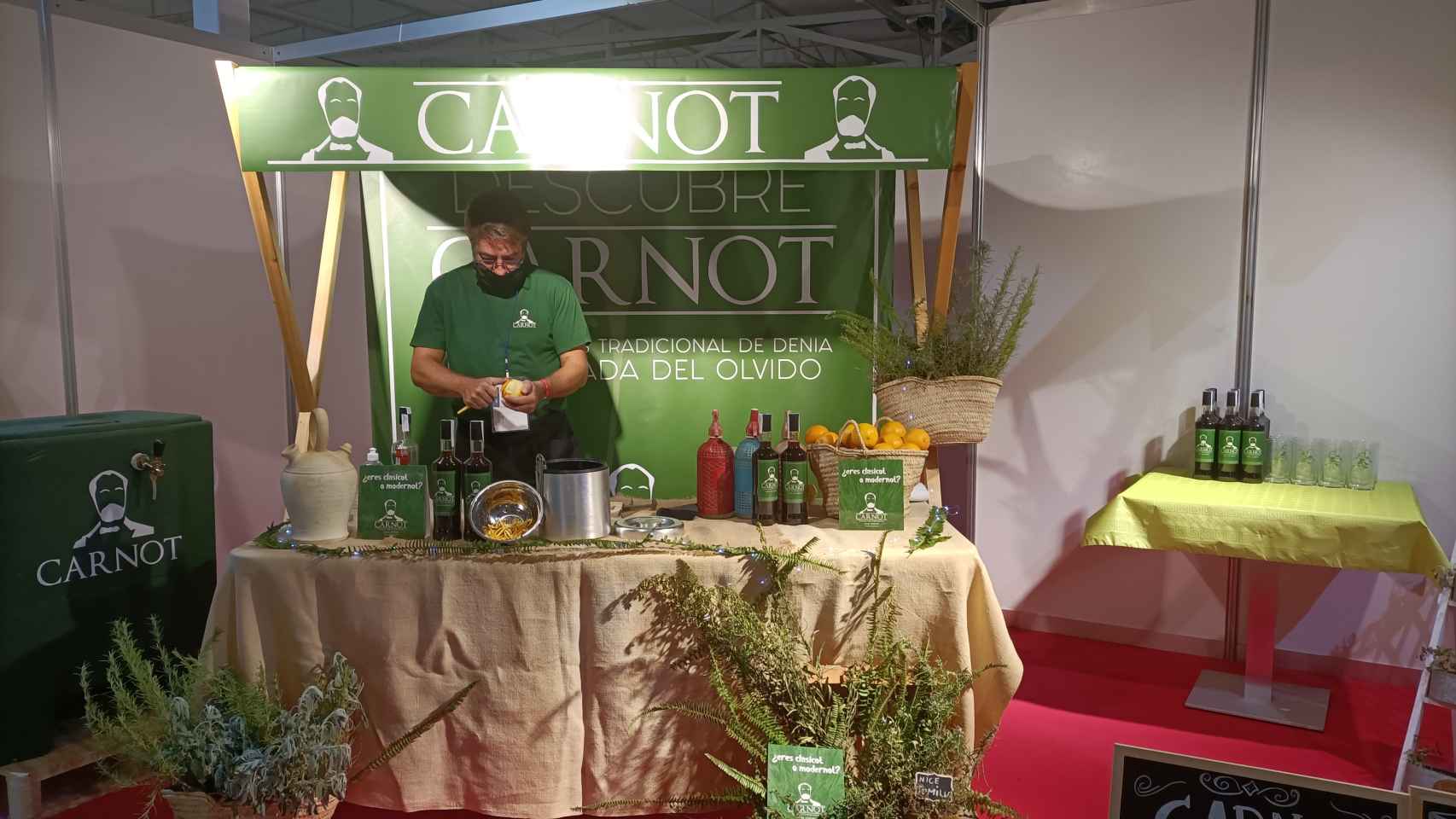 Antonio Fornés, propietario de Carnot, en la Feria Gastronómica de Alicante.