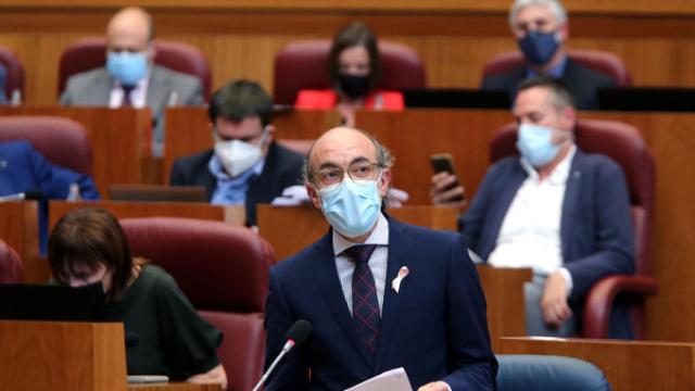 Javier Ortega toma la palabra en el pleno de las Cortes regionales