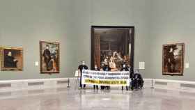 Enfermos por el síndrome tóxico de la colza, durante su encierro de protesta en el Museo del Prado