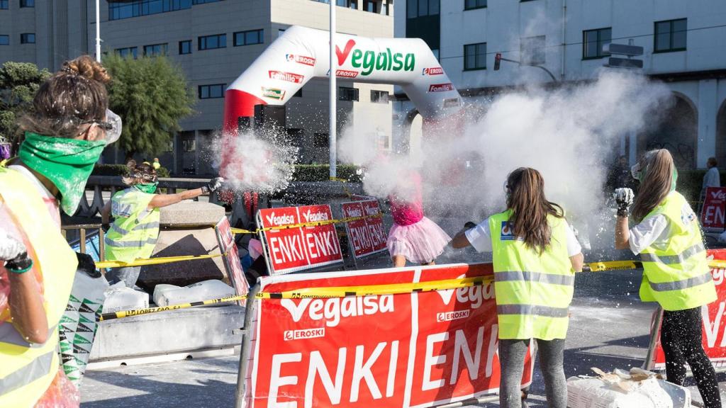 Vegalsa-Eroski participa por sexto año consecutivo en la Carrera ENKI de A Coruña