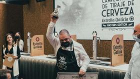 Dos gallegos, entre los cinco mejores tiradores de cerveza de España