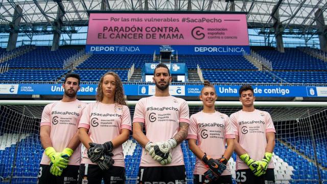 El Deportivo juvenil conmemora el Día Internacional del Cáncer de Mama