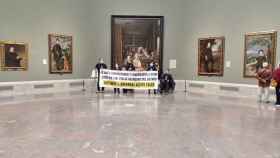 Varios afectados por el aceite de colza encerrados en el Museo del Prado.