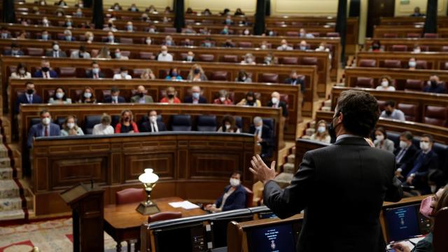 Sánchez y Casado, este miércoles en el Congreso.