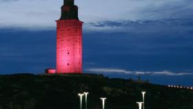 El Día Mundial del Cáncer de Mama en A Coruña: Varios edificios se iluminan de rosa