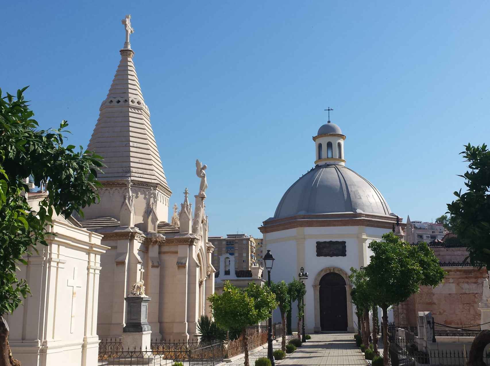 El Cementerio San Miguel de Málaga es una auténtica obra de arte.