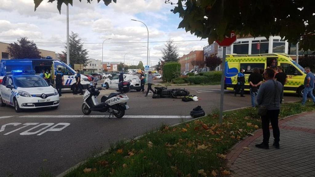 Accidente entre una moto y un vehículo en el polígono de San Cristóbal