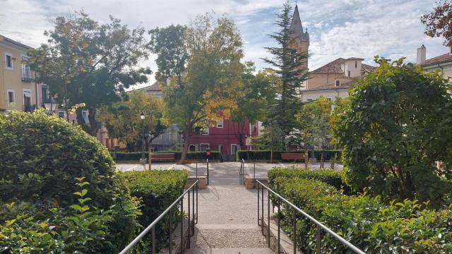 Encuentran un artefacto explosivo en un céntrico parque de Cuenca