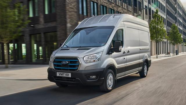 La furgoneta Ford E-Transit llegará en 2022.