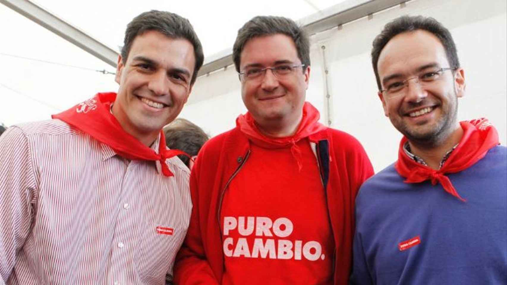 Pedro Sánchez, Óscar López y Antonio Hernando, el 23 de abril de 2010.
