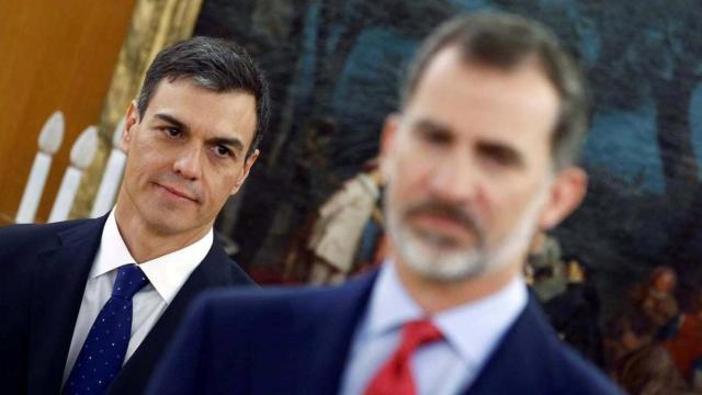 Pedro Sánchez, junto a Felipe VI, en una imagen de archivo.