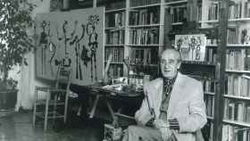 Eugenio Granell en su estudio de Madrid.