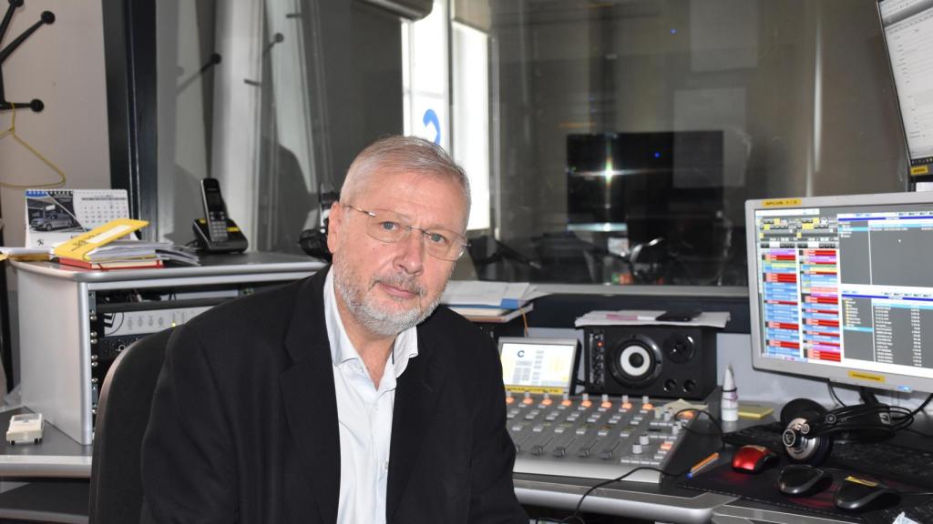 Luis Jaramillo en los estudios de Cope Valladolid