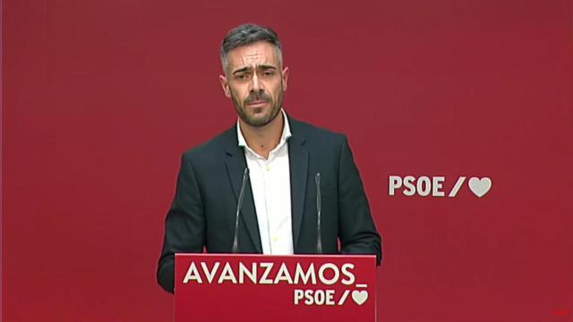 Felipe Sicilia, portavoz de la Ejecutiva del PSOE, en rueda de prensa.