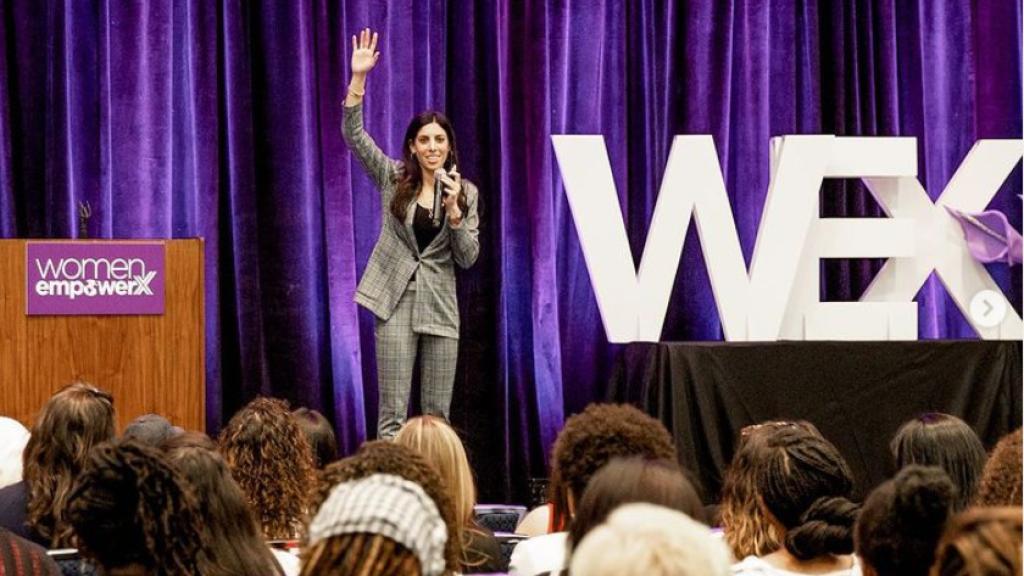 Alexa Carlin durante una conferencia en la Universidad de Memphis en marzo.