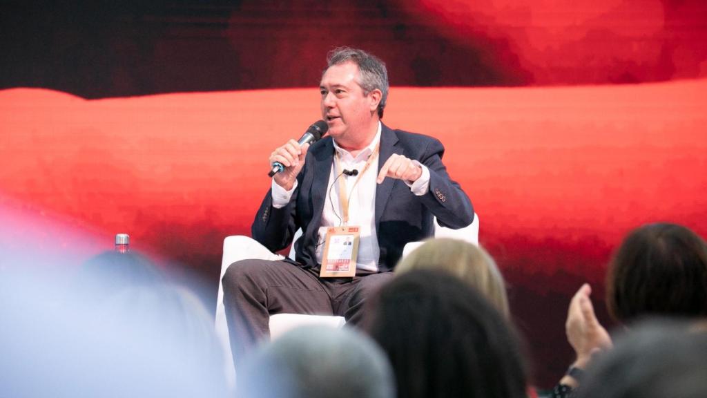 El secretario general del PSOE-A, Juan Espadas, durante su intervención en el 40º Congreso Federal del PSOE.