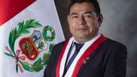 Muere un congresista de Perú durante el debate de sesión de investidura de Pedro Castillo