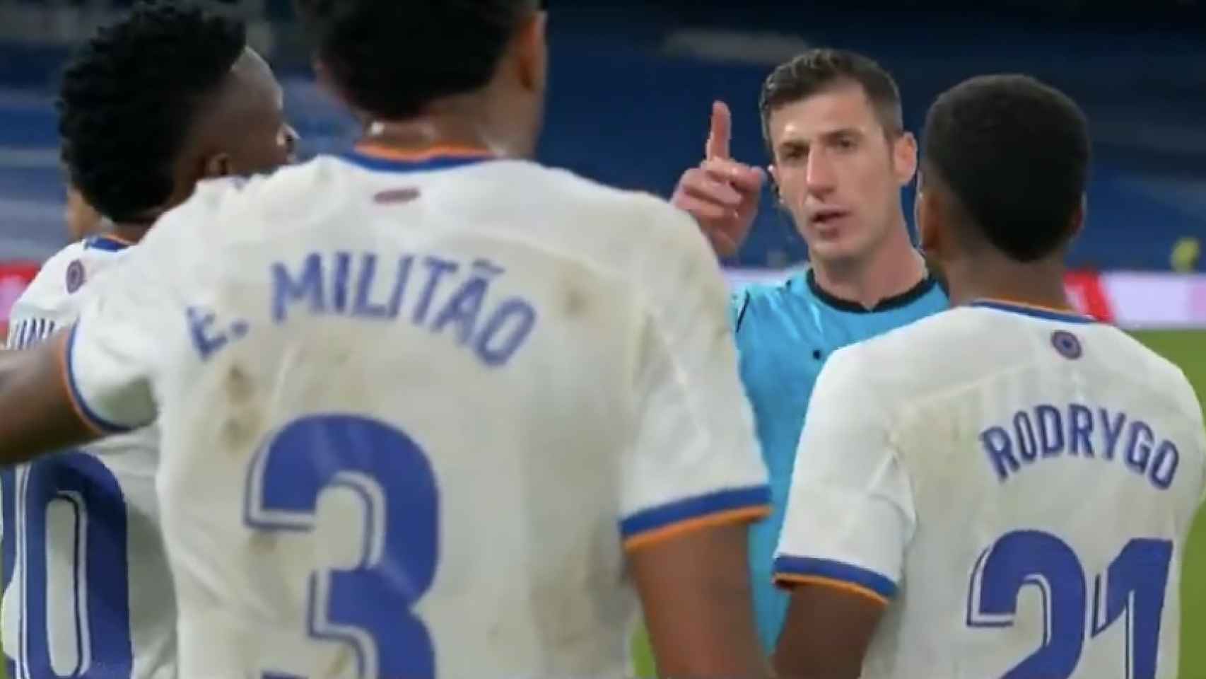 Soto Grado se encaró con los jugadores del Real Madrid tras el partido contra Osasuna