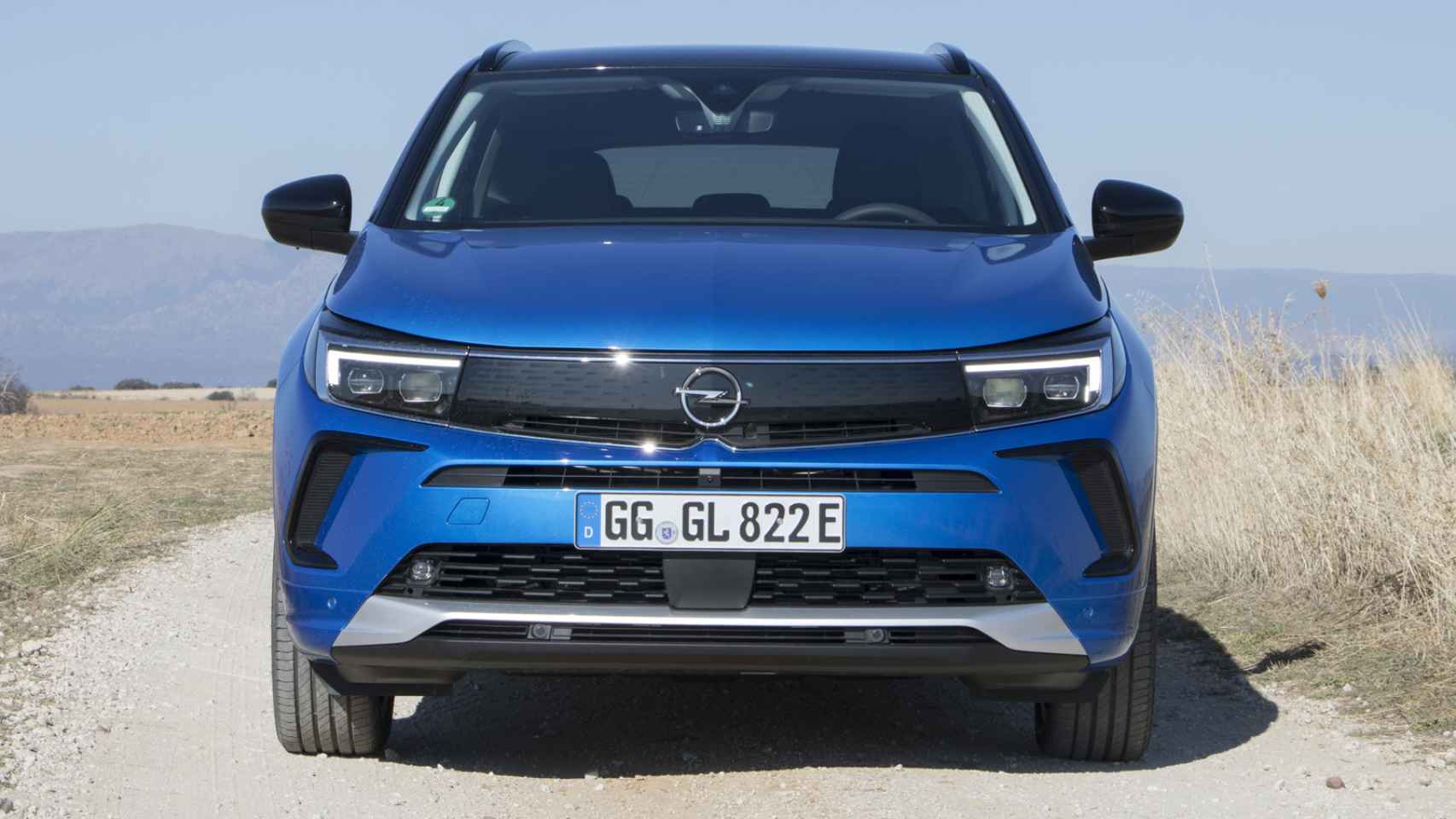 Opel renueva el Grandland: un SUV mediano que compite con el Peugeot 3008, Seat Ateca y Nissan Qashqai