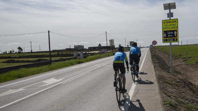 La tecnología de Insegsa permite a través de inteligencia artificial avisar al resto de conductores de la vía de la presencia de ciclistas.