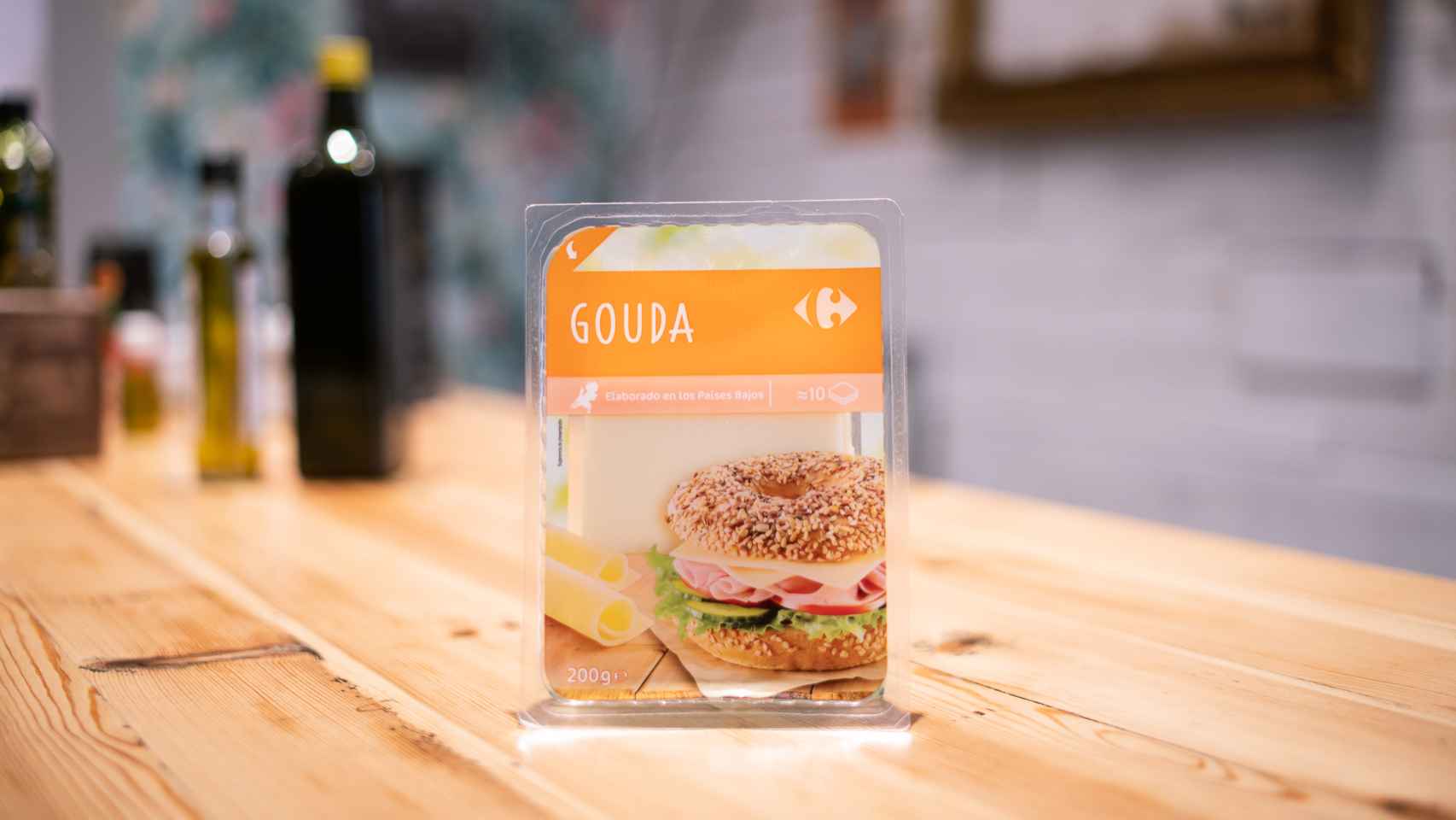El paquete de queso Gouda en lonchas de Carrefour.