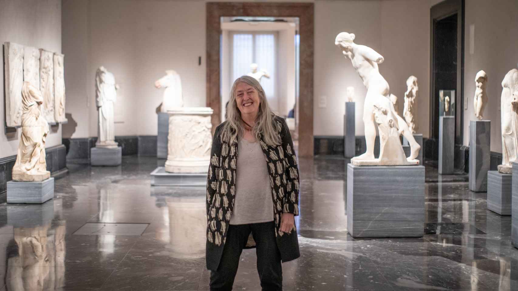 Mary Beard en la Sala de Esculturas del Museo del Prado