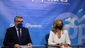 MIguel Ángel Rodríguez y Lola Merino en rueda de prensa.