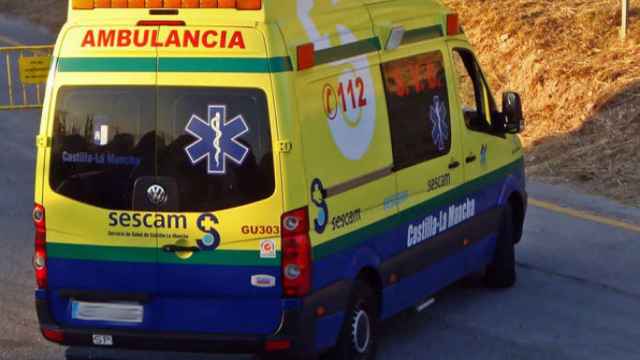En estado grave dos mujeres tras una colisión entre su turismo y un camión en Cuenca